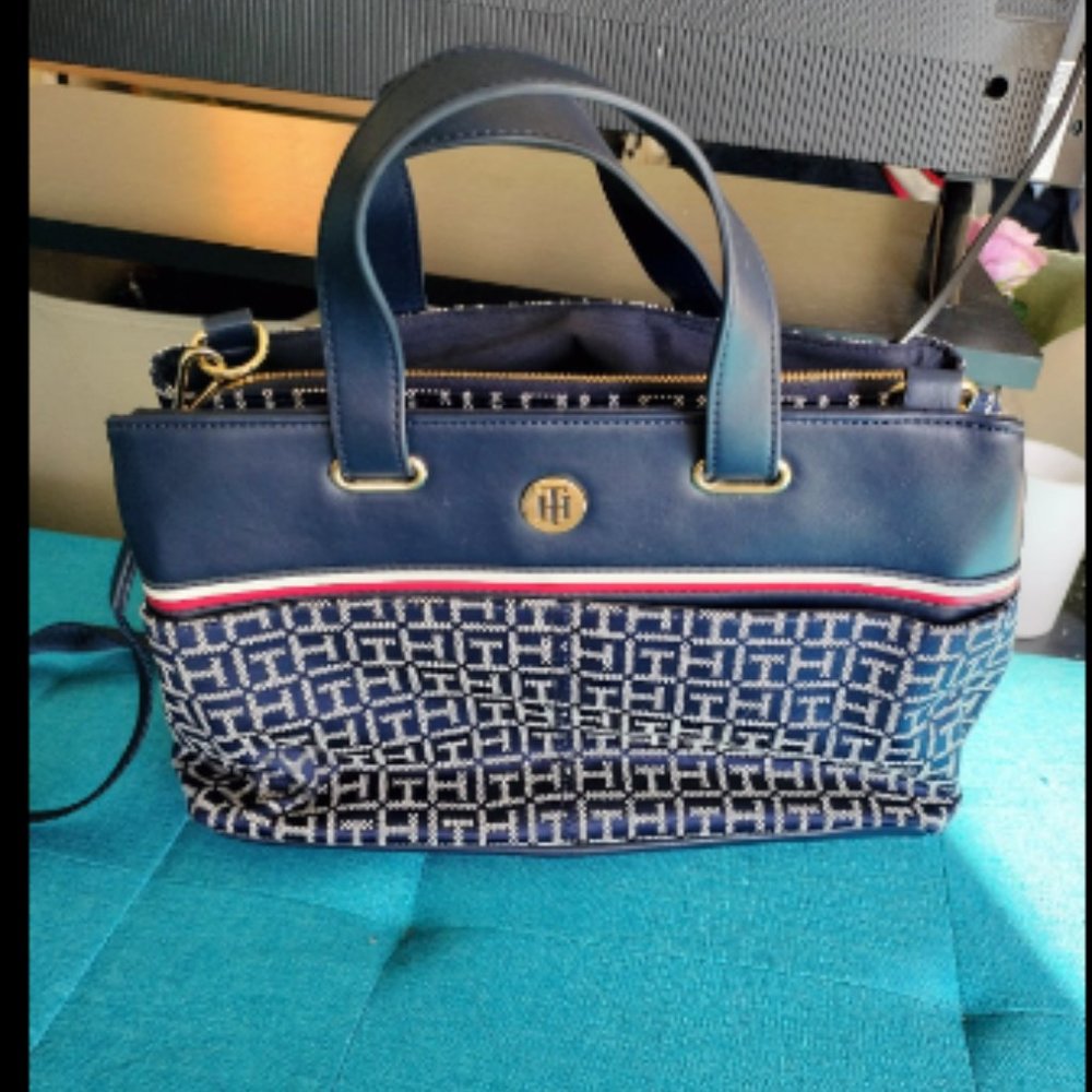 Tommy Hilfiger Purse